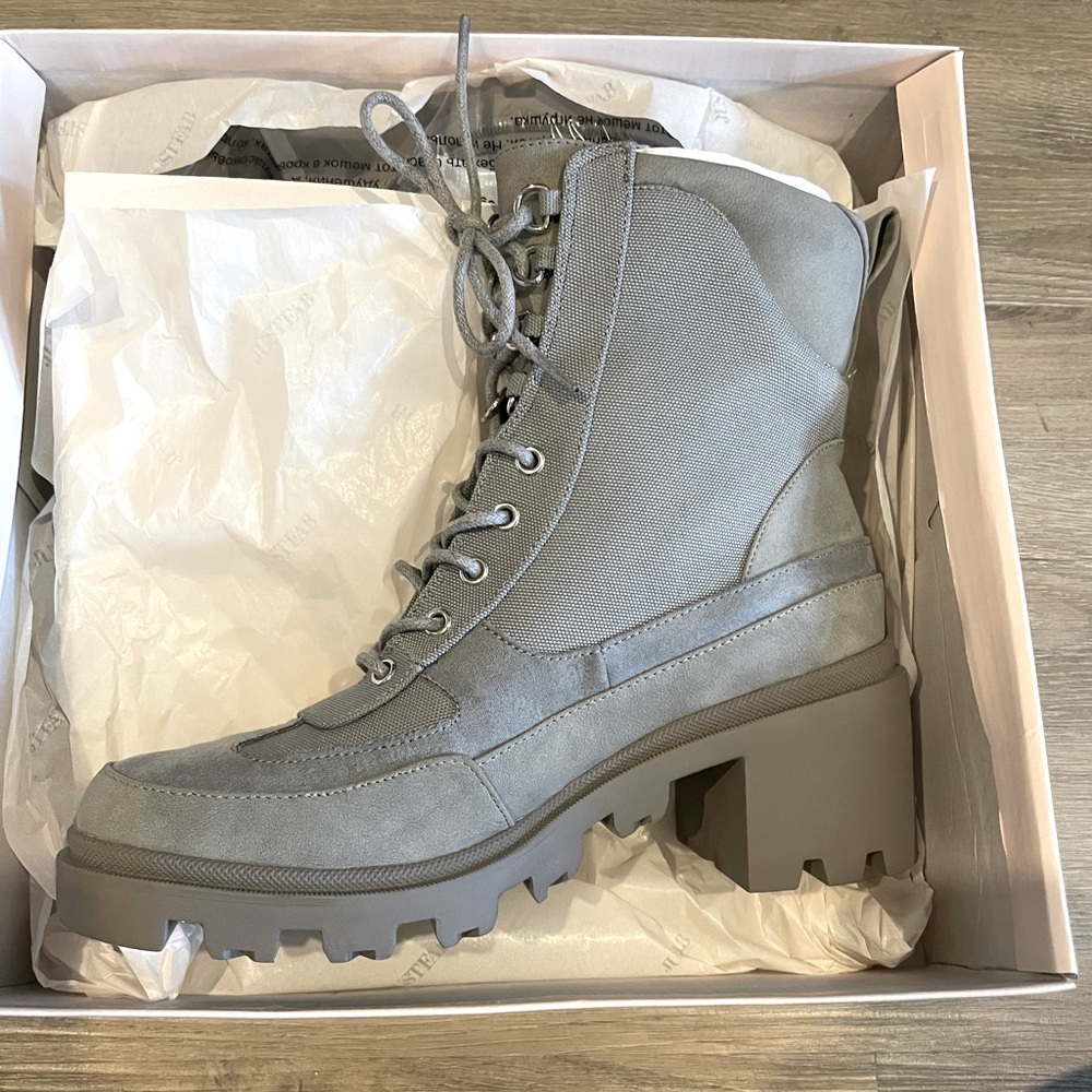 Ember Lace-up Ankle Boot
